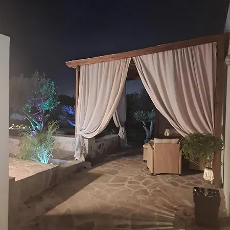 Pasiphae Luxury House