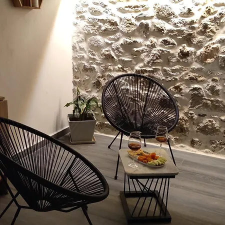 Pasiphae Luxury House