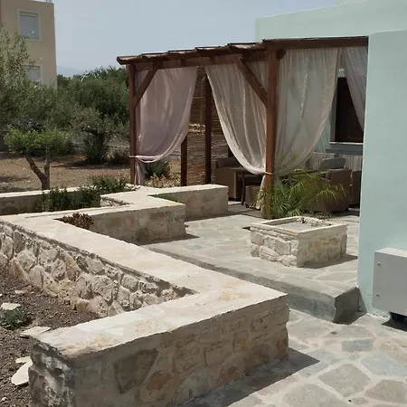 Pasiphae Luxury House *